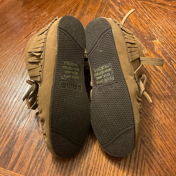 Woman’s Lamo Suede Upper Mesh Lining Mesh Comfort Padded Fringe Moccasins! - Picture 8 of 16